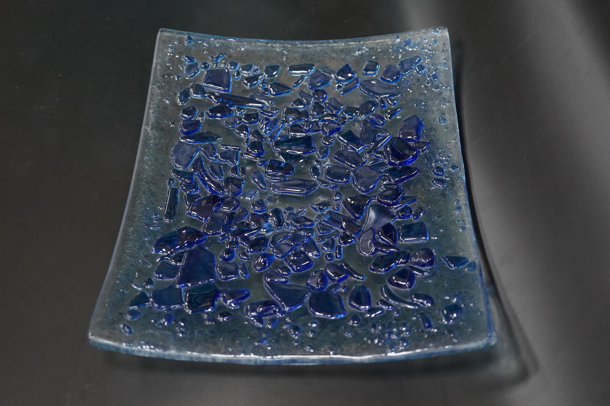 A Mary Canny shaped art glass ‘Blue Jewelled Platter’ 26.5cm x 21.5cm